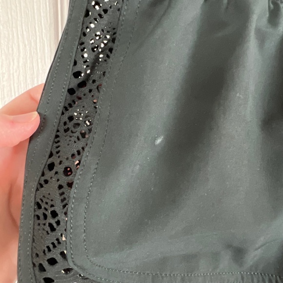 O'Neill Women's Black Boardshords M - Picture 5 of 6